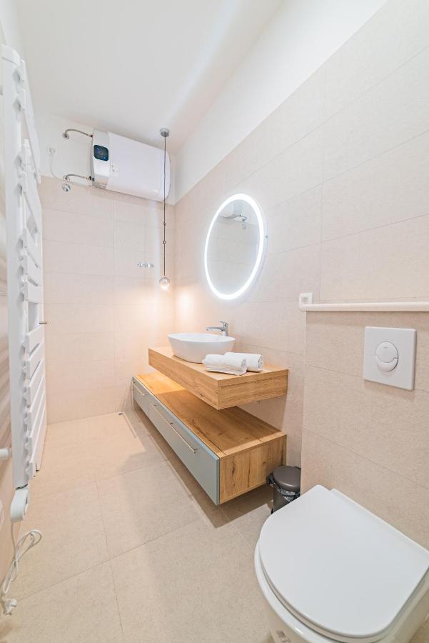 Apartman Lena Centar Bol Eksteriør billede