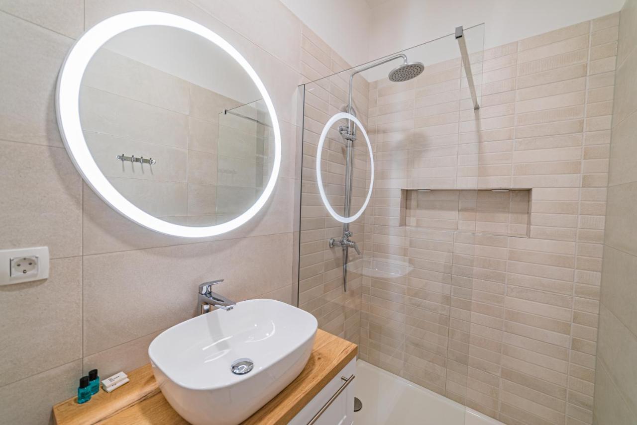 Apartman Lena Centar Bol Eksteriør billede