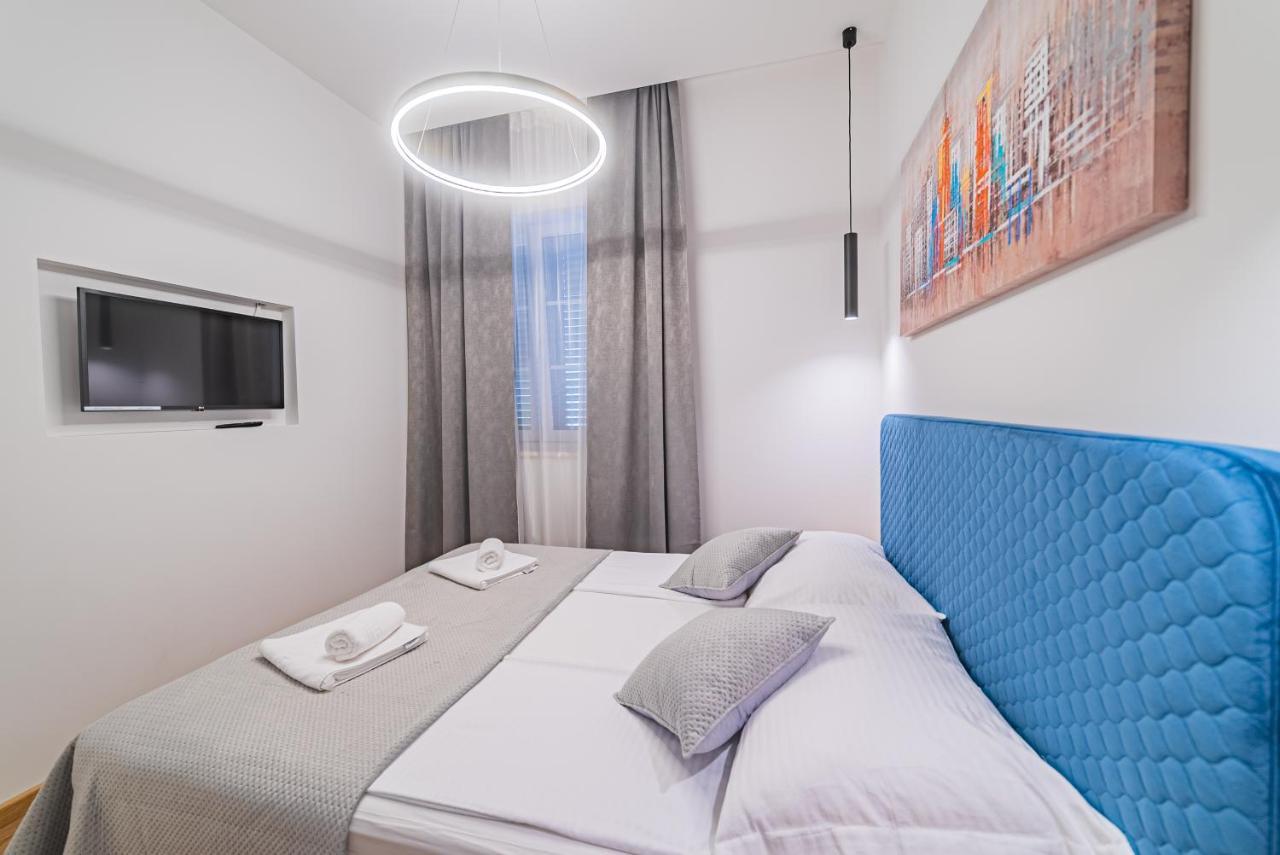 Apartman Lena Centar Bol Eksteriør billede